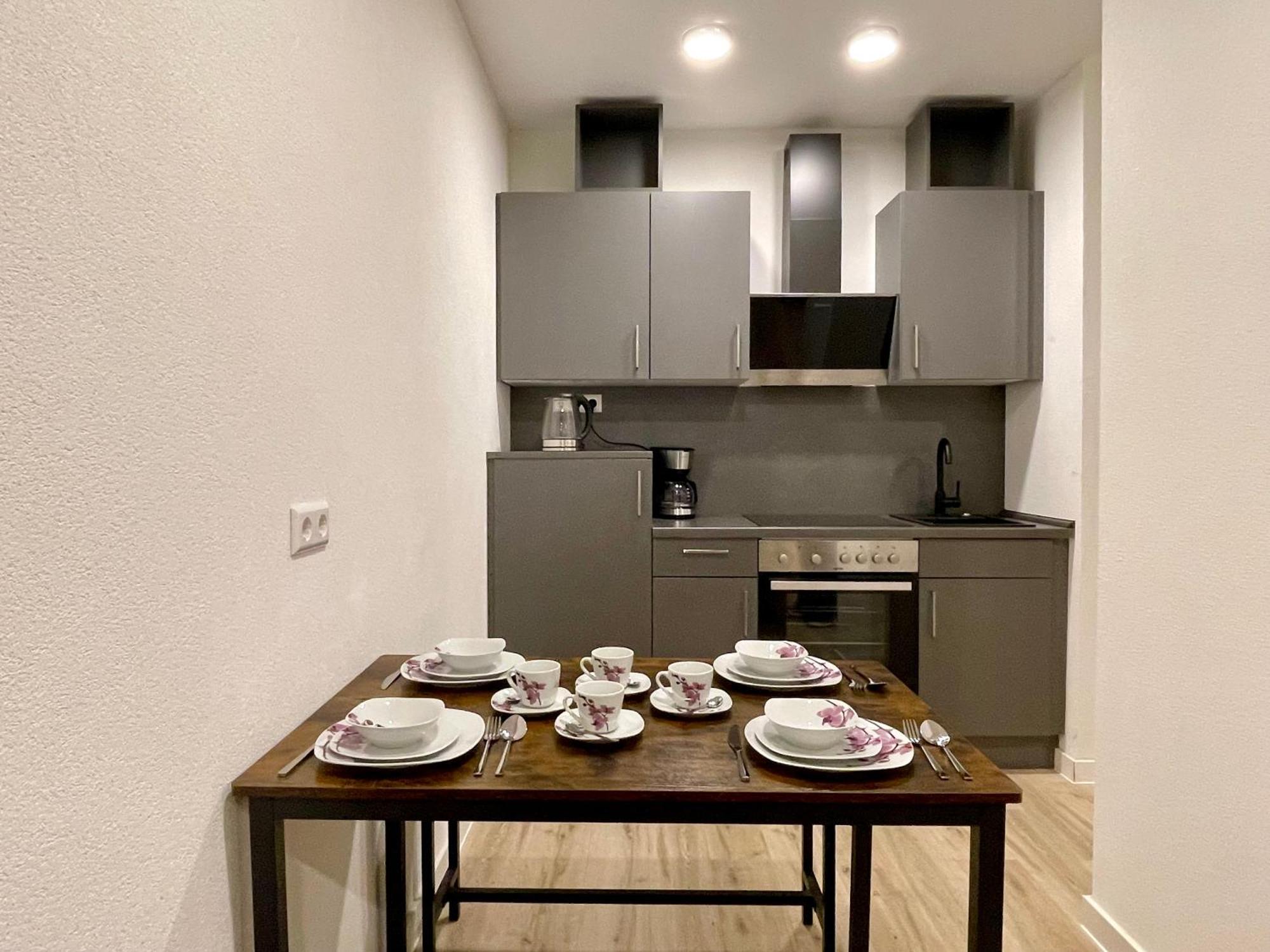 Neu Grosse Einzimmerwohnung Im Zentrum Goldstadt Pforzheim Schloessle Exterior foto